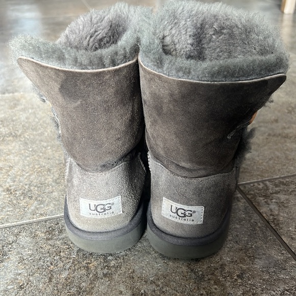 UGGS women Australia gray size 6 - Picture 3 of 9